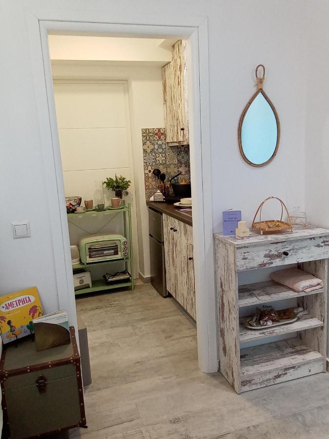 Alki'S Stories Apartment Каламата Екстериор снимка