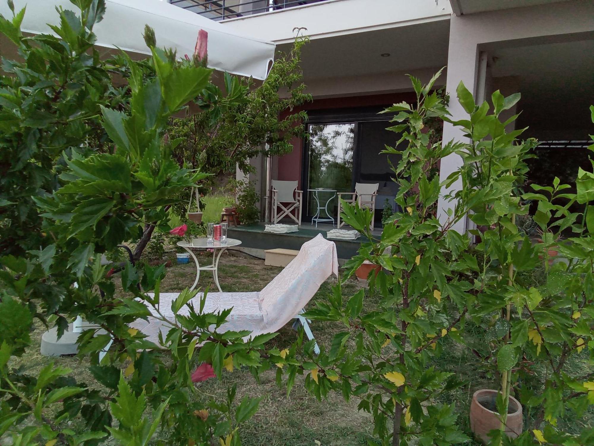 Alki'S Stories Apartment Каламата Екстериор снимка