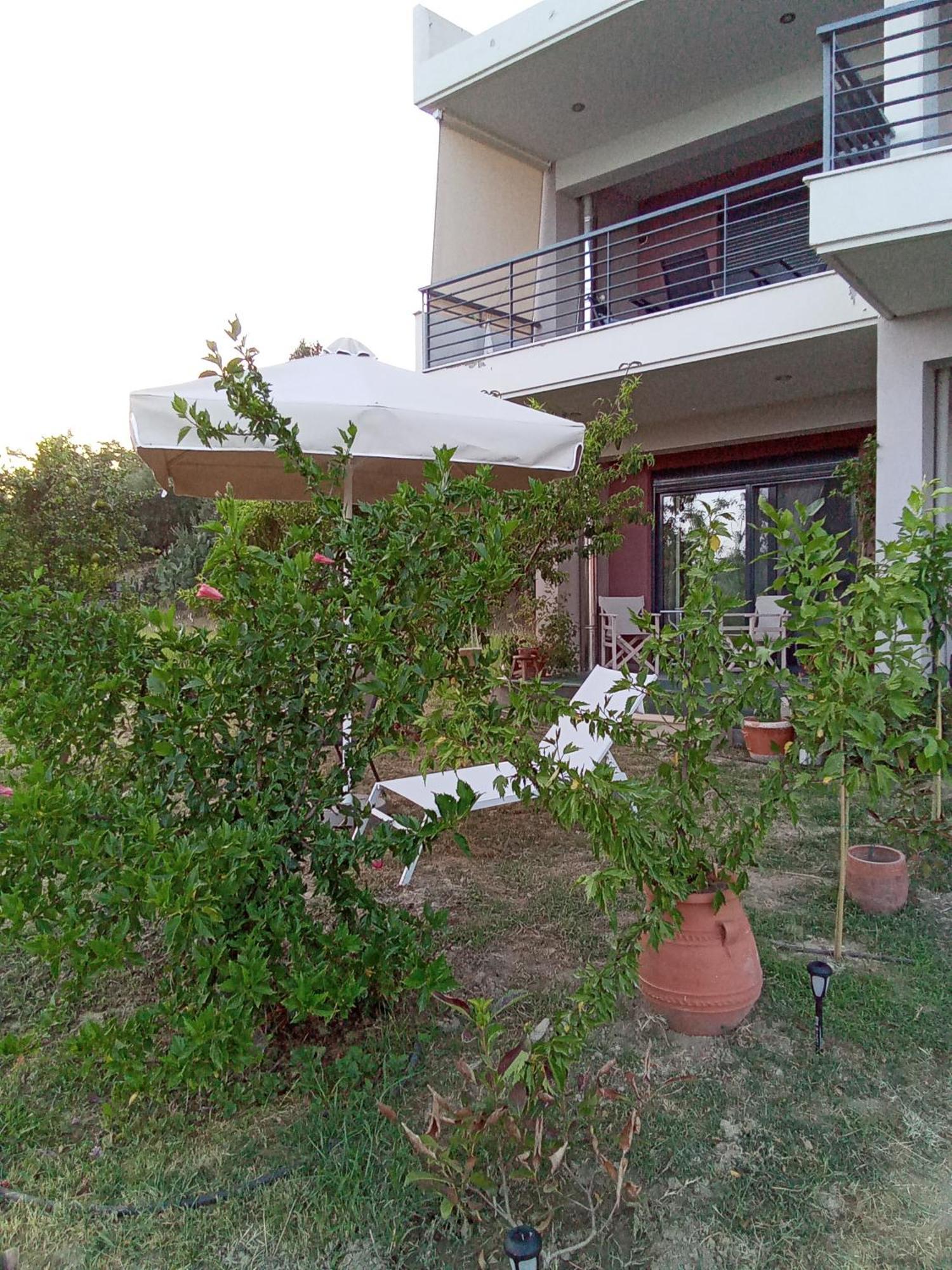 Alki'S Stories Apartment Каламата Екстериор снимка