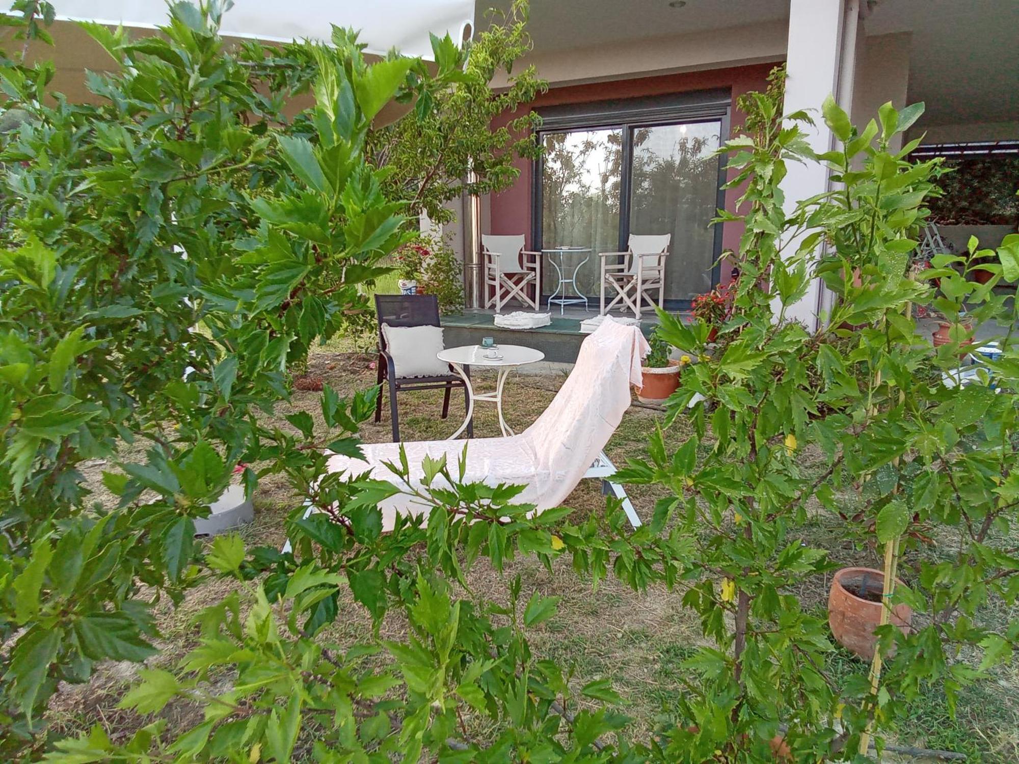 Alki'S Stories Apartment Каламата Екстериор снимка